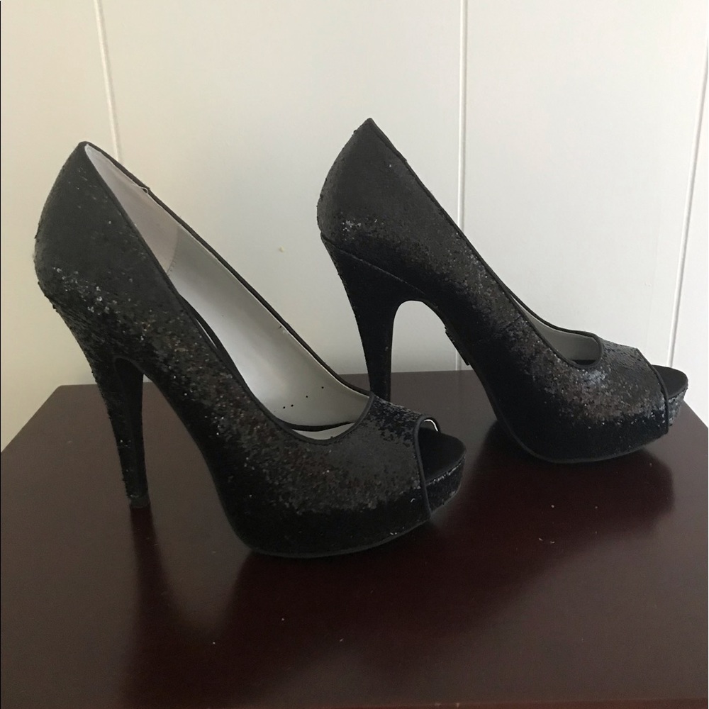 Shoes - Picture 2 of 2
